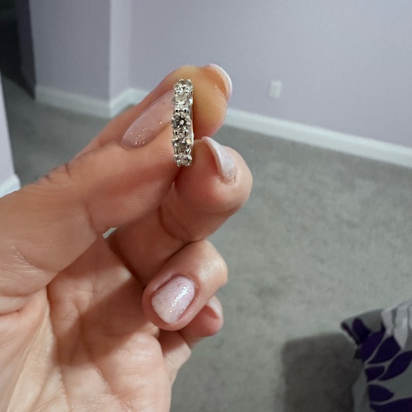 14 Kt White Gold Mined Diamond Huggie 5 Stone HoopsExcellent cut stones